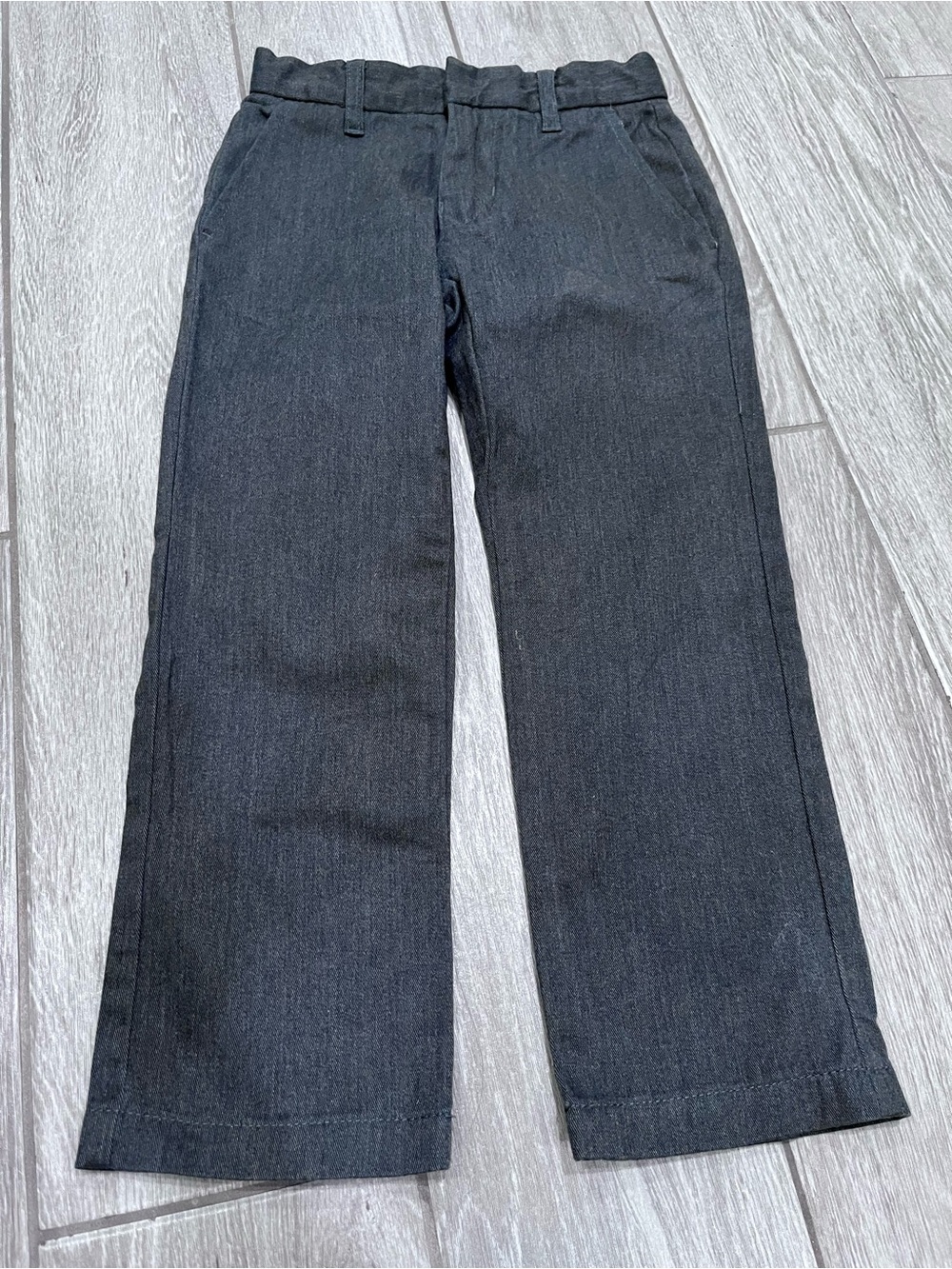 GAP Boys Straight-Leg Dress Pants in Charcoal